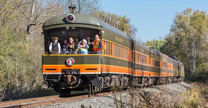 fall colors train